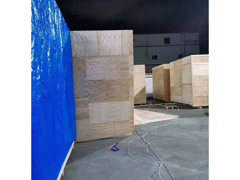 中山某公(gōng)司真空防雨木箱(xiāng)